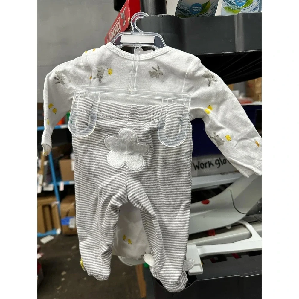 NEWBORN SIZE UNISEX Baby 2pc Bunny Chick Print Top and Bottom Set